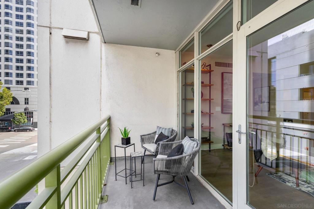 1240 India St. - photo 3