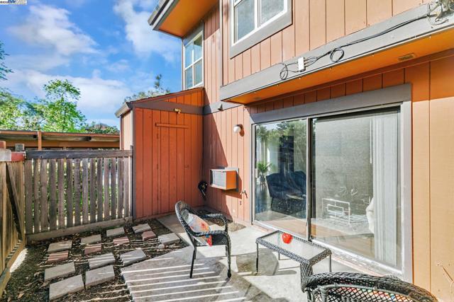 38627 Cherry Ln, Fremont CA: https://media.crmls.org/mediaz/3114e240-a18b-4c88-a4cb-2c9a216c9447.jpg