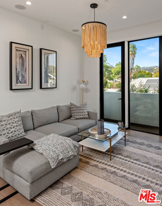 836 N Ogden Drive, Los Angeles CA: https://media.crmls.org/mediaz/31150236-83d5-436c-bb4a-d142a264ae9d.jpg