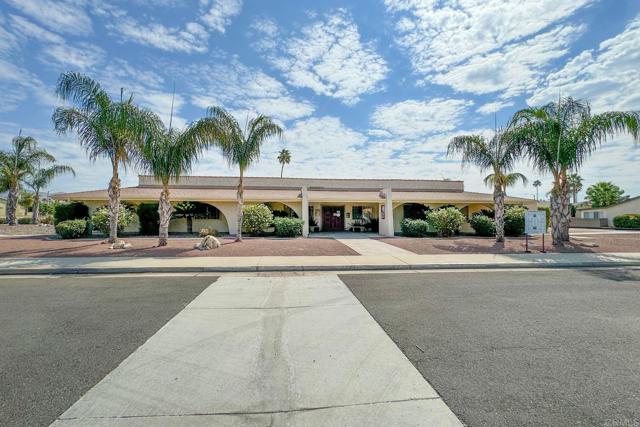 Detail Gallery Image 40 of 41 For 2219 El Rancho Cir, Hemet,  CA 92545 - 2 Beds | 2 Baths