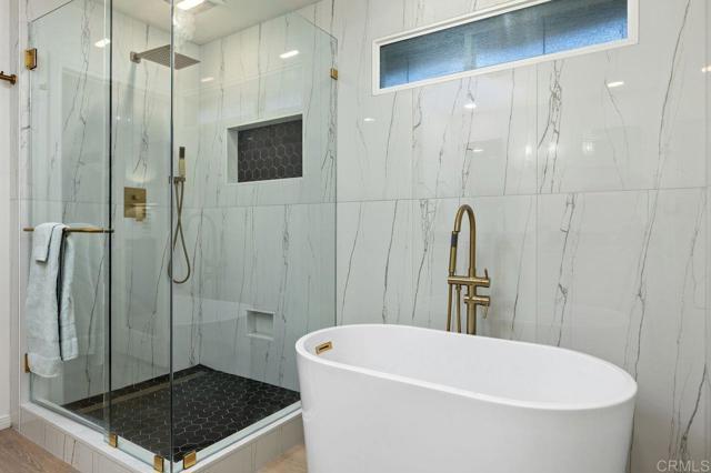 Detail Gallery Image 19 of 66 For 7039 Whitewater St, Carlsbad,  CA 92011 - 3 Beds | 2/1 Baths