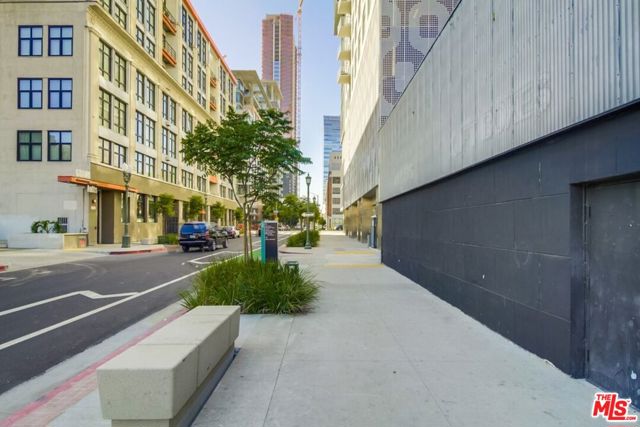 1130 S Flower Street, Los Angeles CA: https://media.crmls.org/mediaz/3115df67-5fba-4974-9c71-ee0b47b6d072.jpg