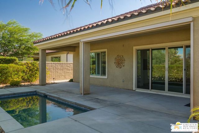 74 Cork Tree, Rancho Mirage CA: https://media.crmls.org/mediaz/3116578a-e71b-4573-ba48-d38b1d41402a.jpg