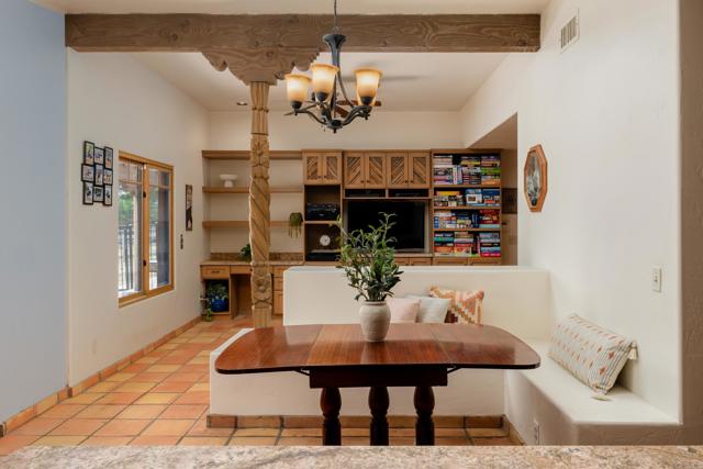 Detail Gallery Image 14 of 46 For 16761 Artesian Breeze Way, San Diego,  CA 92127 - 5 Beds | 4 Baths