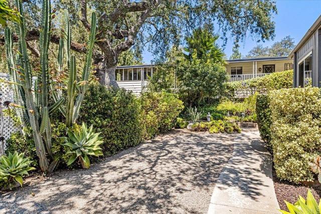 18218 Paradise Mountain Rd, Valley Center CA: https://media.crmls.org/mediaz/31167171-8c31-4587-bb41-787ac25f4810.jpg