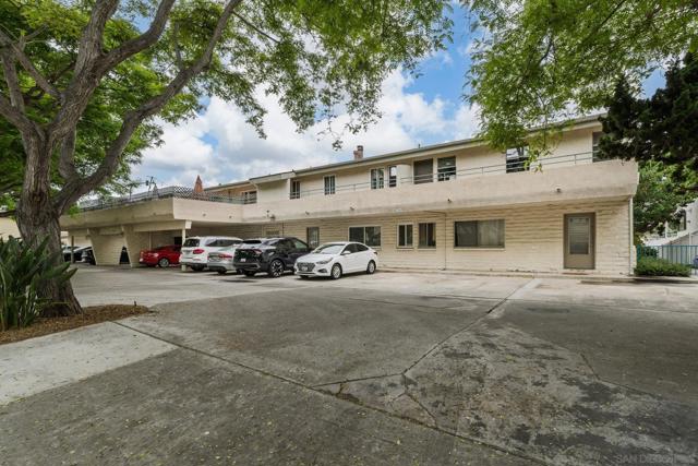 2544 Navarra Dr, Carlsbad CA: https://media.crmls.org/mediaz/3118449d-e8c1-44dd-ba76-4cf5a2c9beb9.jpg