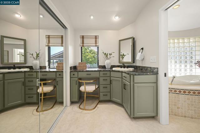 554 Golf Club Road, Pleasant Hill CA: https://media.crmls.org/mediaz/31198c64-62c8-4248-a91d-632531b11cd9.jpg