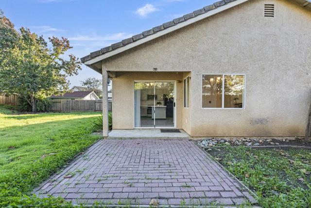 2199 Raleigh Circle, Hollister CA: https://media.crmls.org/mediaz/3119faa7-1e9a-4338-a206-ad5a5463a383.jpg
