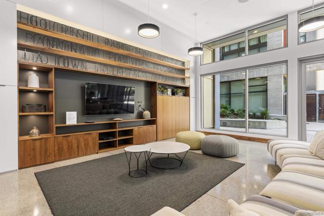 321 10th Ave, San Diego CA: https://media.crmls.org/mediaz/311ac958-60af-4f56-ad51-e1ba55262cb9.jpg