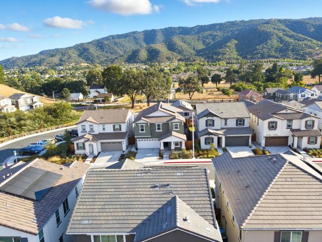 2520 Pasture Street, Gilroy CA: https://media.crmls.org/mediaz/311adc35-b610-4a74-ad60-3875e605b350.jpg