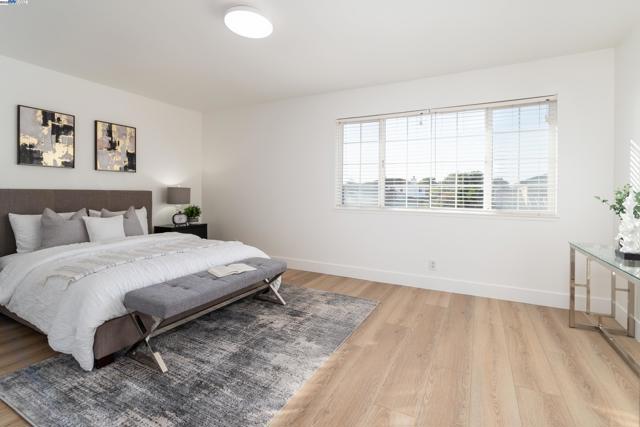4452 Alice Way, Union City CA: https://media.crmls.org/mediaz/311b352c-a5fe-4375-8f01-bb9c858b0102.jpg