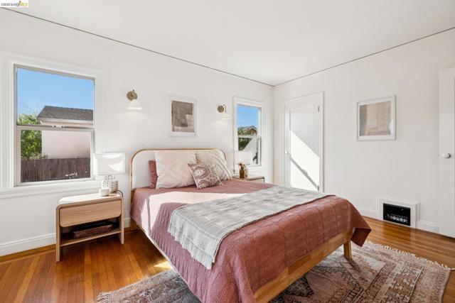 1136 Marin Ave, Albany CA: https://media.crmls.org/mediaz/311b5f22-5892-48f0-bb4e-852bcf54b9c0.jpg