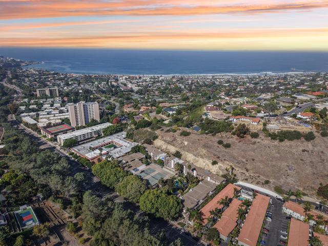 2600 Torrey Pines Road, La Jolla CA: https://media.crmls.org/mediaz/311be5c9-88ed-43e2-8323-e1e68e1616e1.jpg
