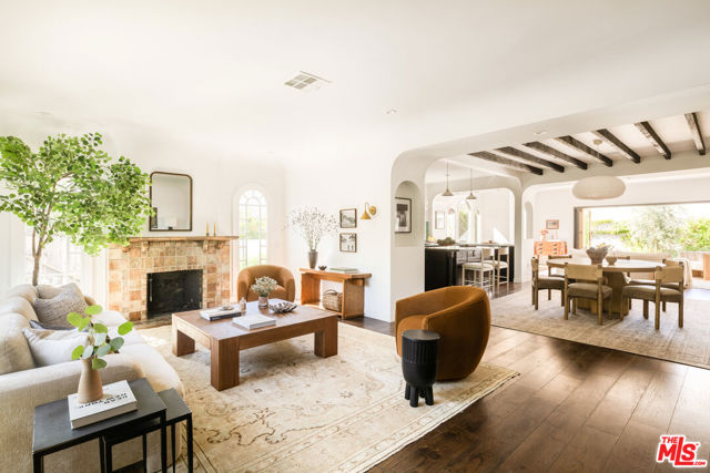 215 North Gower Street photo 4