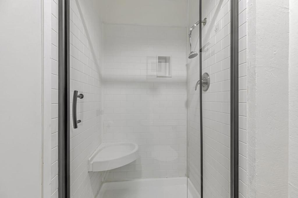 https://media.crmls.org/mediaz/311c3fbc-fead-479d-8cbb-06bb0a5927c4.jpg?preset=X-Large