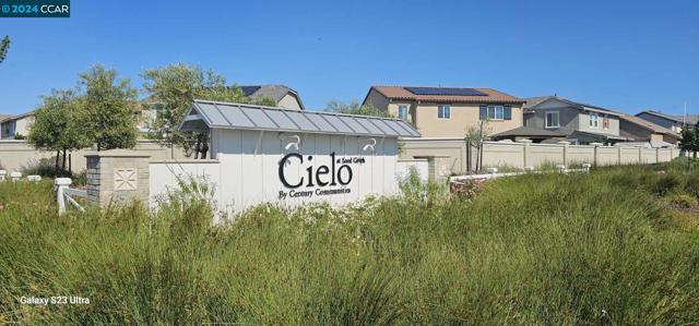 Gated Community of Cielo