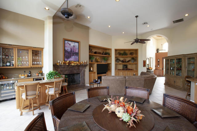 79620 Rancho La Quinta Drive, La Quinta CA: https://media.crmls.org/mediaz/311cf65b-49cd-49a4-9d72-f9595ad3d637.jpg