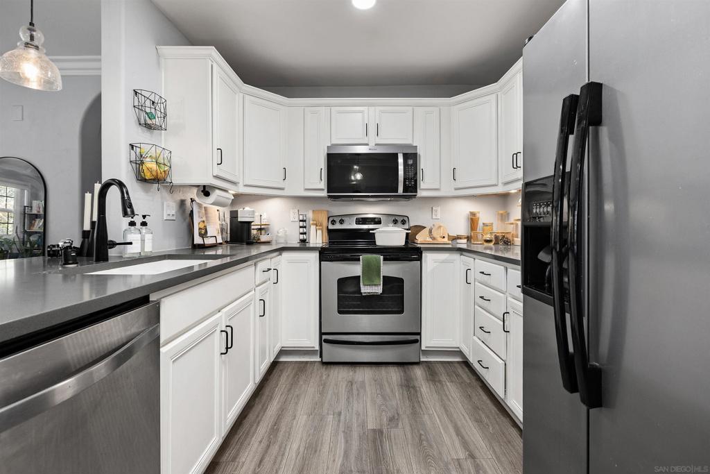 506 Canyon Dr. - photo 4