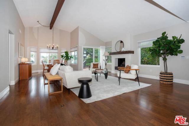 4732 Galicia Way, Oceanside CA: https://media.crmls.org/mediaz/311dd470-e659-436d-ae42-ef3926180c7d.jpg