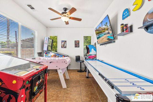 42776 Del Lago Court, Indio CA: https://media.crmls.org/mediaz/311e47d7-0605-4a5e-8b8b-c1acd8186827.jpg
