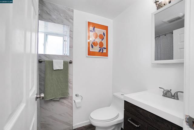 2020 17Th Ave, Oakland CA: https://media.crmls.org/mediaz/311e8192-fa21-4cfe-b8ae-66cb8f176d38.jpg