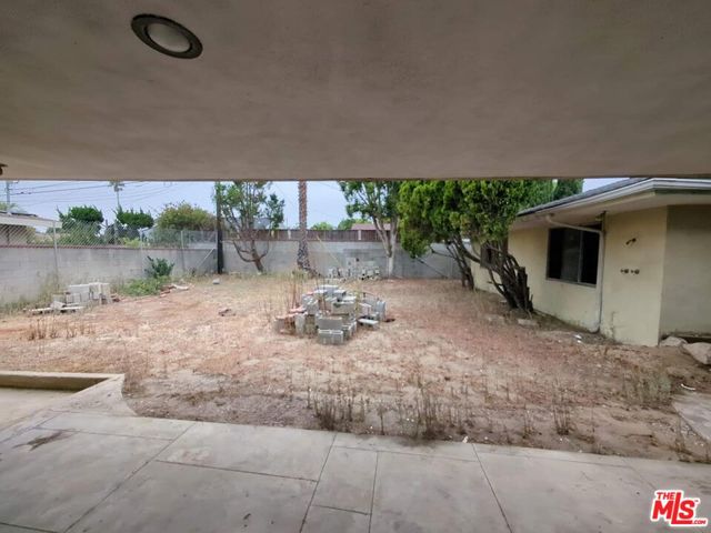 5809 Chariton Avenue, Los Angeles, California 90056, 3 Bedrooms Bedrooms, ,3 BathroomsBathrooms,Single Family Residence,For Sale,Chariton,24451535