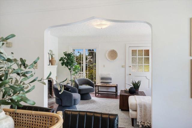 806 Seabright Avenue, Santa Cruz CA: https://media.crmls.org/mediaz/311f2bb7-bad2-4e21-9c37-c52108e2591c.jpg