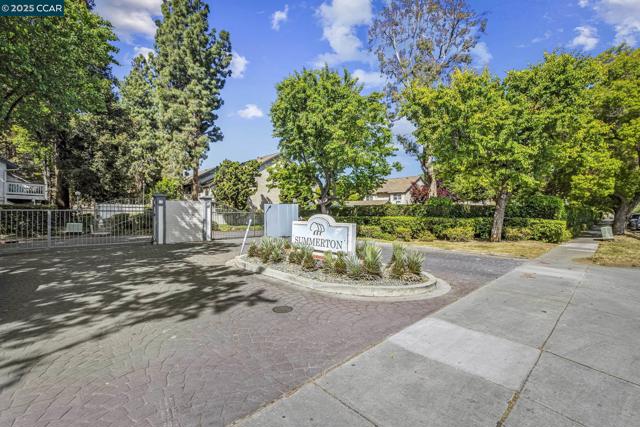 1117 Indian Summer Ct, San Jose CA: https://media.crmls.org/mediaz/311f9f24-4412-47b3-bfe1-31d120cf5c71.jpg