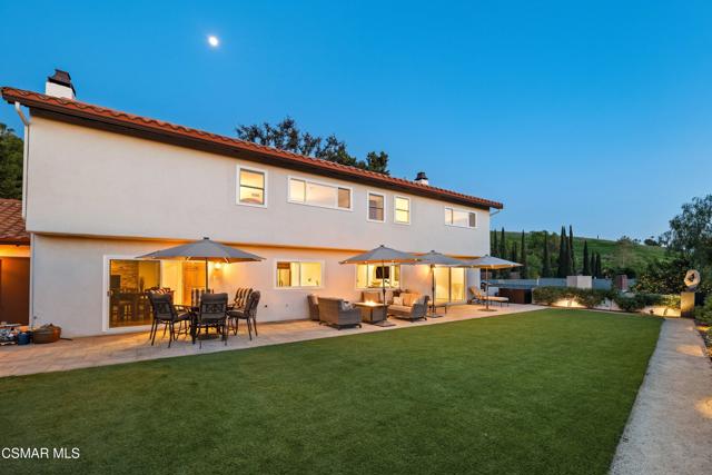 863 Falmouth Street, Thousand Oaks CA: https://media.crmls.org/mediaz/311fa66b-be90-4edb-a0ff-0198c37dcd41.jpg