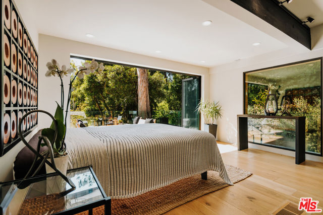 1509 Amalfi Drive, Pacific Palisades CA: https://media.crmls.org/mediaz/311fee0c-a6e5-411f-80db-6c89c6db87d5.jpg