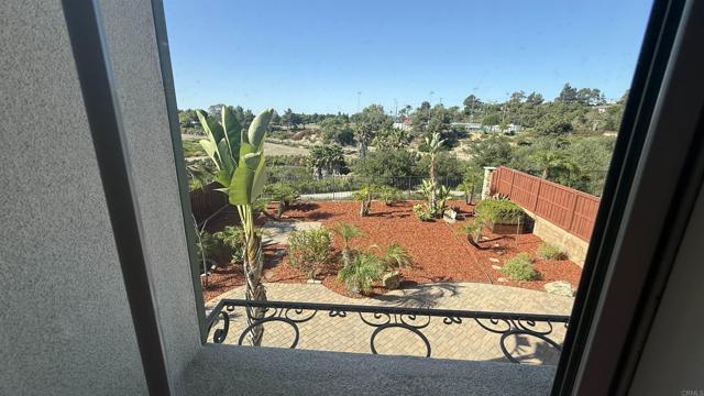 Detail Gallery Image 12 of 21 For 3422 Arborview Drive, San Marcos,  CA 92069 - 4 Beds | 4 Baths