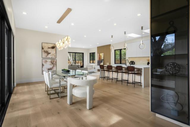711 Central Avenue, Menlo Park CA: https://media.crmls.org/mediaz/3120ee41-4798-4e56-9385-deddcc6873b9.jpg
