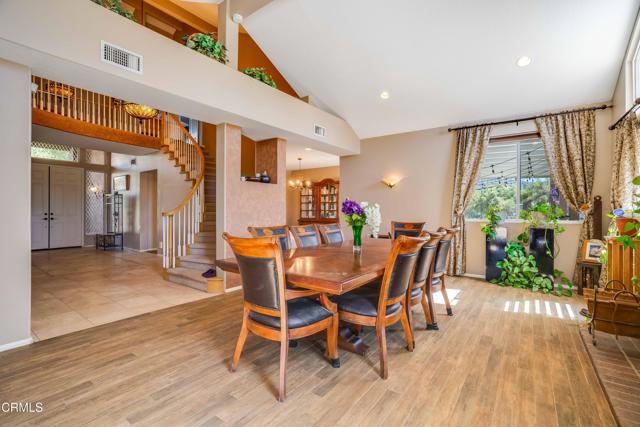 35135 Caprock Road, Santa Clarita CA: https://media.crmls.org/mediaz/3121071b-acc9-4707-9e71-cc56c0e81ff9.jpg