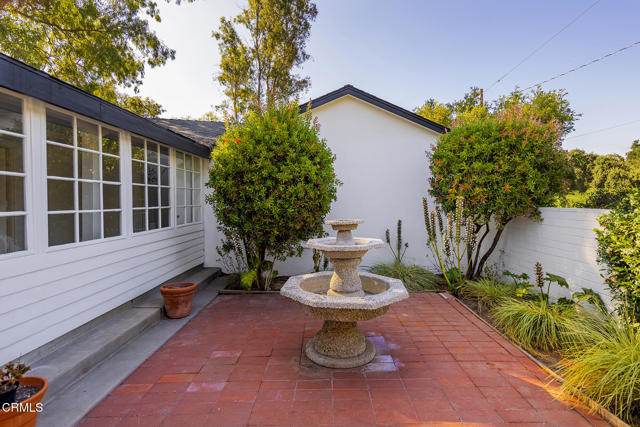 Detail Gallery Image 4 of 31 For 212 Foothill Rd, Ojai,  CA 93023 - 2 Beds | 2 Baths