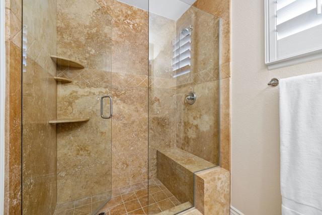 39165 Regency Way, Palm Desert CA: https://media.crmls.org/mediaz/312134fc-d787-4685-baaa-dff9c2182869.jpg