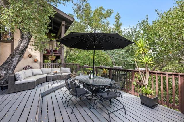 61 Oak Haven Way, Woodside CA: https://media.crmls.org/mediaz/31213e71-c28d-4665-bfca-0d11fad6a708.jpg