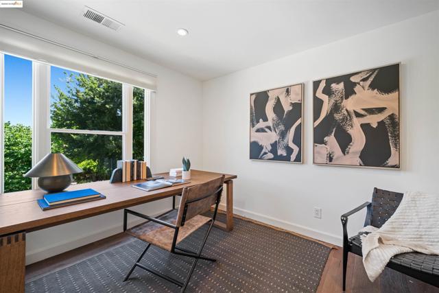 300 Rancho de Maria, Martinez CA: https://media.crmls.org/mediaz/3121a770-a8b9-4acd-a01d-ba131356fcfe.jpg