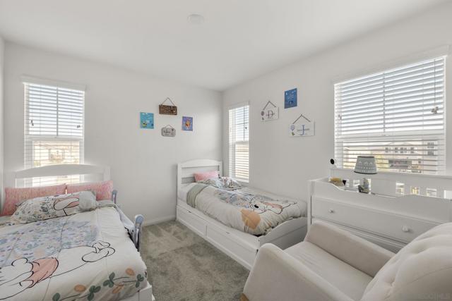 532 Enzo St, Lake Elsinore CA: https://media.crmls.org/mediaz/31227726-4f52-4116-8ae6-7f22b9afd1ac.jpg