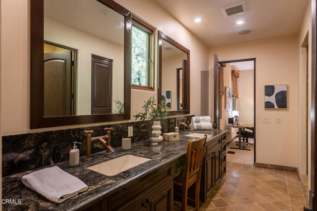 Detail Gallery Image 23 of 75 For 5065 Indianola Way, La Canada Flintridge,  CA 91011 - 4 Beds | 5/2 Baths