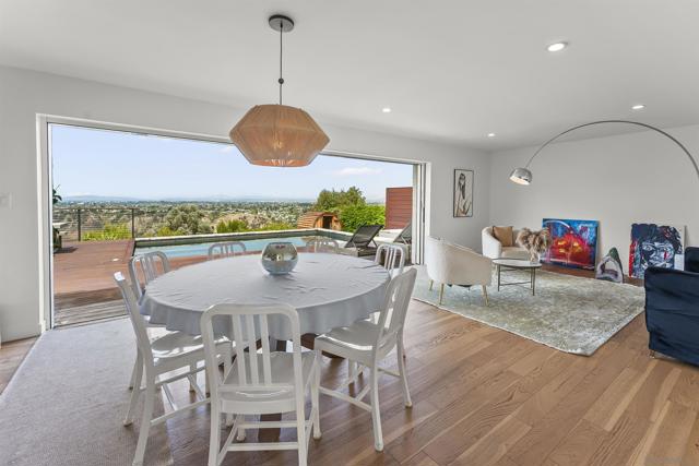 5745 Soledad Mountain Road, La Jolla CA: https://media.crmls.org/mediaz/3122caa5-9479-4b4f-b4fb-c6f19c7e6287.jpg