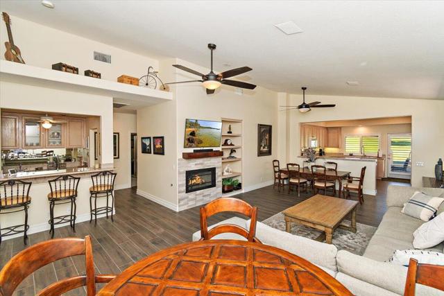 Image 5 of 39 For 45703 Spyglass Hill Street