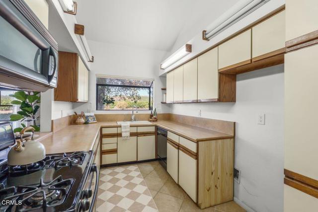 Detail Gallery Image 39 of 72 For 9540 Telegraph Rd #16,  Ventura,  CA 93004 - 3 Beds | 2 Baths