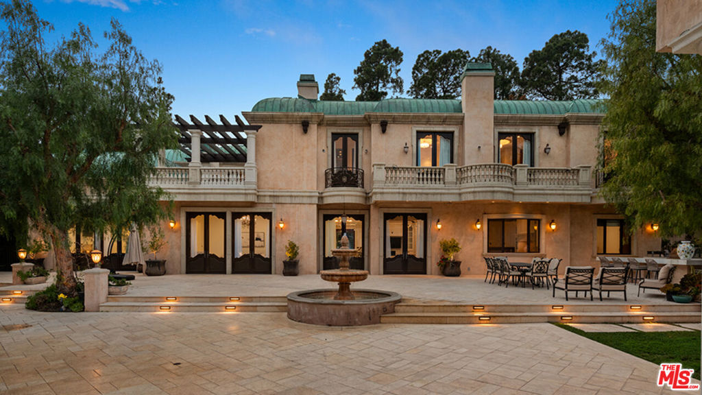 1021 N Crescent Drive
