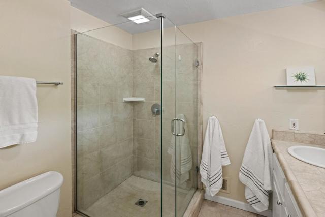13525 Paseo Terrano, Salinas CA: https://media.crmls.org/mediaz/31254e66-4bcc-4917-8f97-32766f781300.jpg