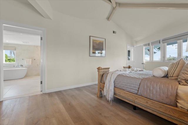 433 Seaview Drive, Aptos CA: https://media.crmls.org/mediaz/31258afe-c70b-4d32-98d3-f8641297ad5b.jpg