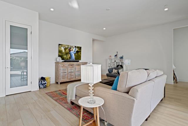 Image 4 of 40 For 50460 Monterey Canyon Drive