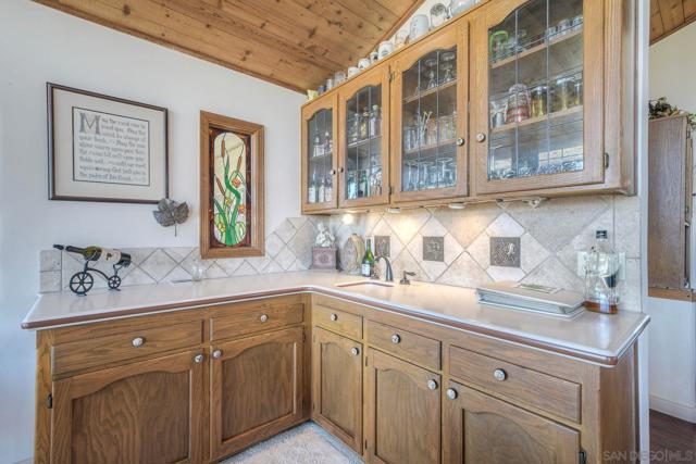 2848 Sunset Hills, Escondido CA: https://media.crmls.org/mediaz/3126bd19-49fe-4d88-8486-7019118fe312.jpg