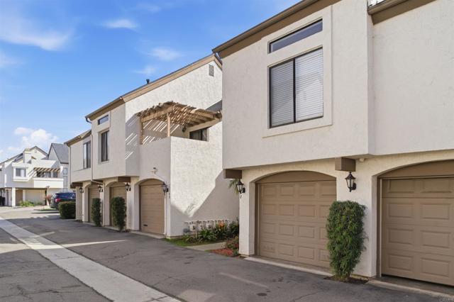 Detail Gallery Image 4 of 23 For 1540 Granite Hills Dr #C,  El Cajon,  CA 92019 - 2 Beds | 2/1 Baths