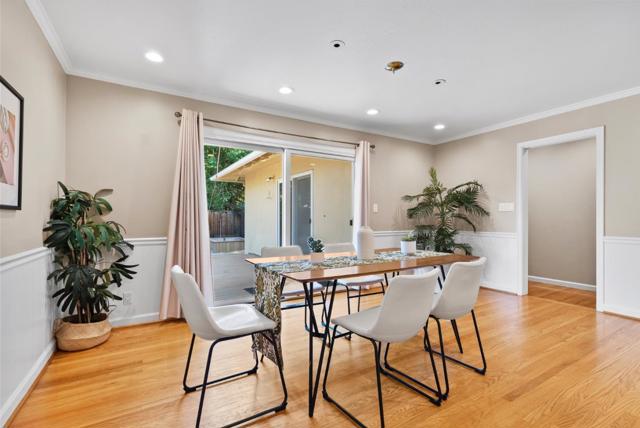 3767 Cass Way, Palo Alto CA: https://media.crmls.org/mediaz/3127ae56-5660-42a4-a9b9-b3a555b2428a.jpg
