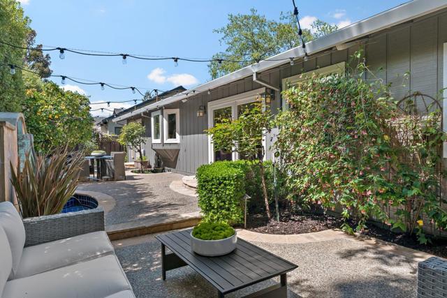 60 Vasilakos Way, Menlo Park CA: https://media.crmls.org/mediaz/3127d84d-583b-4ee4-99da-c5a84d01c992.jpg